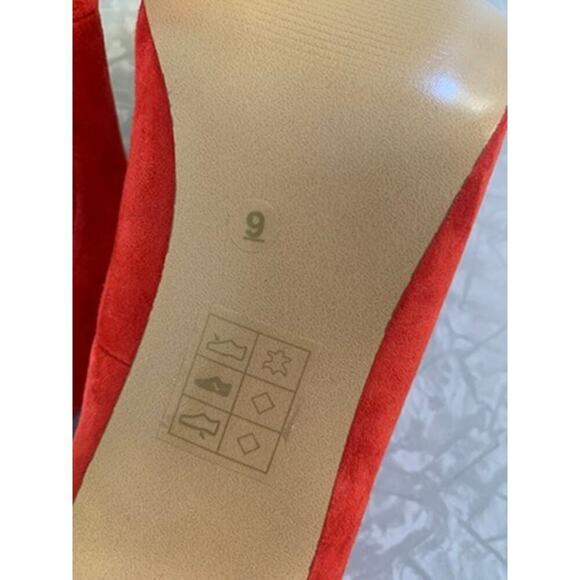NEW Dolce Vita Vita
Red Suede Classic Pumps Size 9 - Picture 6 of 6